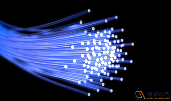 AGV全電動(dòng)無人堆高車選購時(shí)要注意的要點(diǎn)