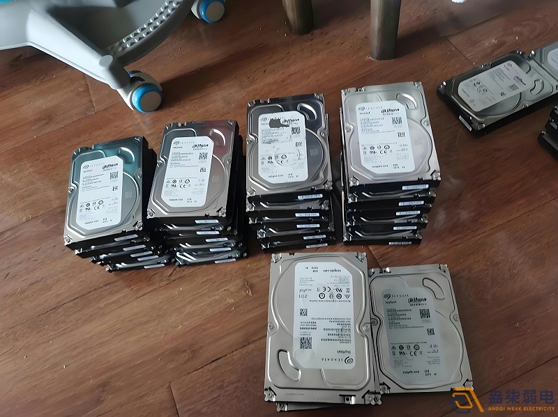 不同內(nèi)存大小的監(jiān)控硬盤可以兼容嗎？