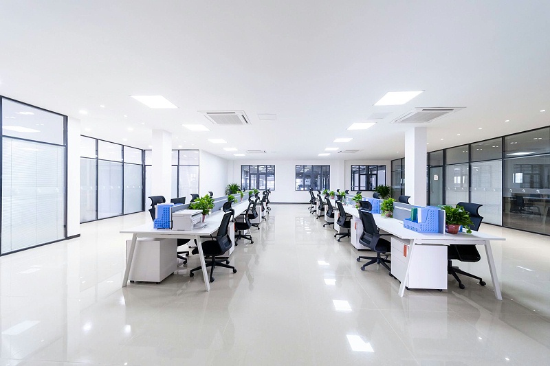 四川零零柒弱電工程公司帶你認(rèn)識(shí)，工廠辦公室場(chǎng)景下需要配備哪些安防設(shè)備？