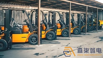 廠房、倉(cāng)庫(kù)可以設(shè)置叉車充電區(qū)域嗎？