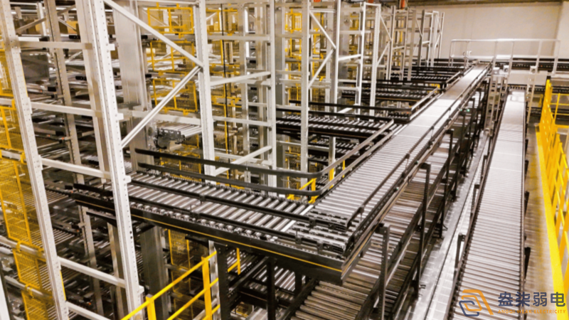 料箱機(jī)器人技術(shù)升級(jí)與應(yīng)用創(chuàng)新