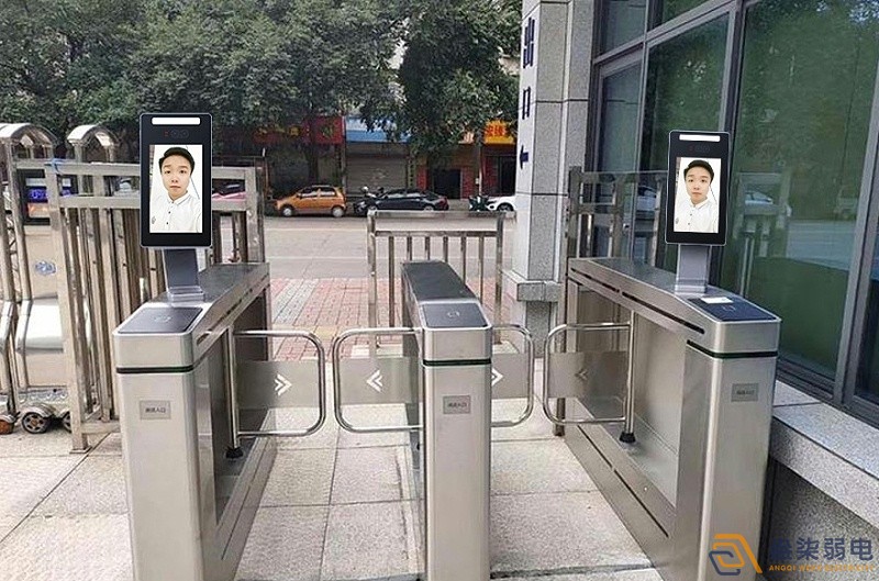 人臉識別門禁是怎么識別人臉圖像的呢？