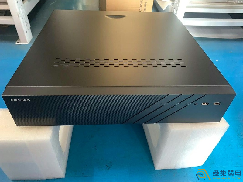 16路8盤的硬盤錄像機(jī)適合搭配哪些安防監(jiān)控?cái)z像頭？