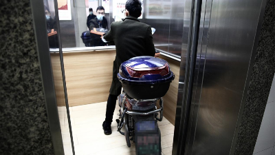 警戒攝像機(jī)如何解決電瓶車入電梯？